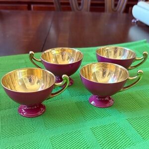 Set of 4 vintage Gold made in Czechoslovakia footed demitasse cups